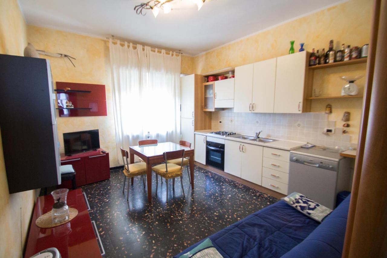 Yellow House Savona Exterior photo