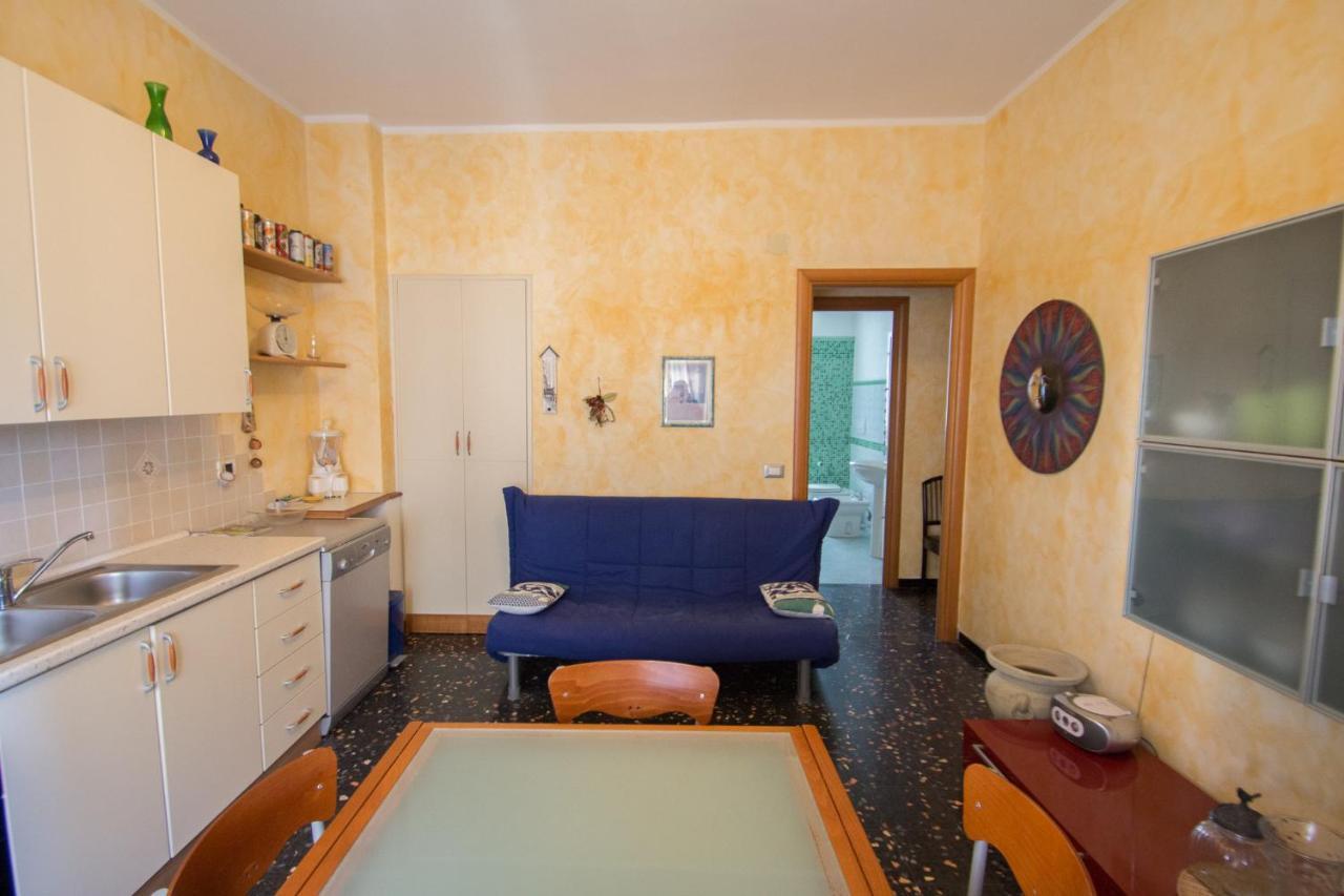 Yellow House Savona Exterior photo